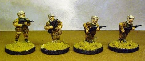 M-FL1 20mm Modern French Legionnaires Advancing Old