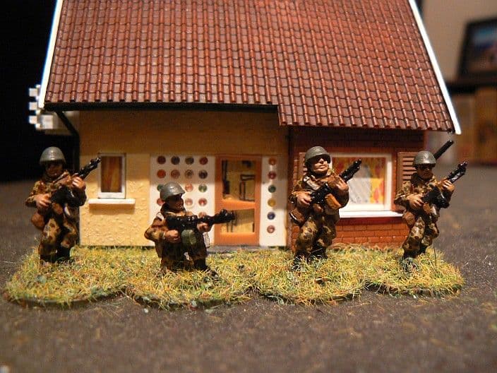 M-SM5 20mm Modern Russian Machine Gunners Old