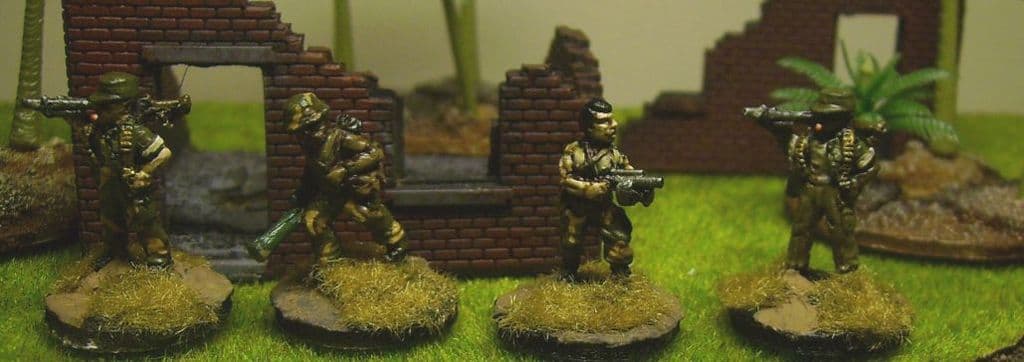P-DW2 20mm Mercenaries with Support Weapons Painted