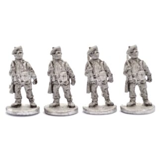 W-B8 20mm WWII Scottish Infantry Marching with Rifles