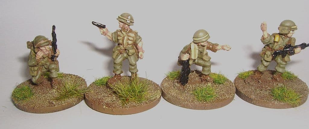V-US9 20mm USMC Command with M16 Old