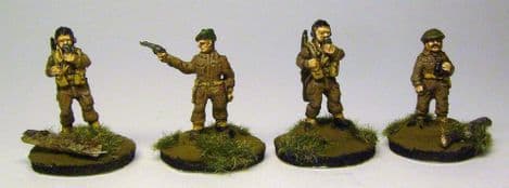 W-B1 20mm WWII British Infantry Command with Radios Old
