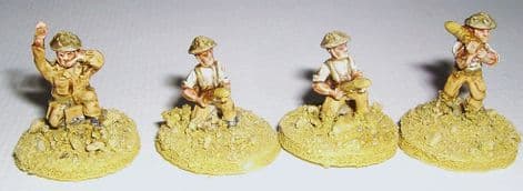 W-B14 20mm WWII British Gun Crews in Shirtsleeves Old