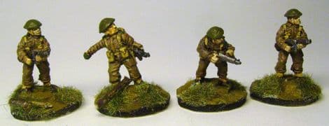 W-B2 20mm WWII British Infantry NCOs with SMGs Old