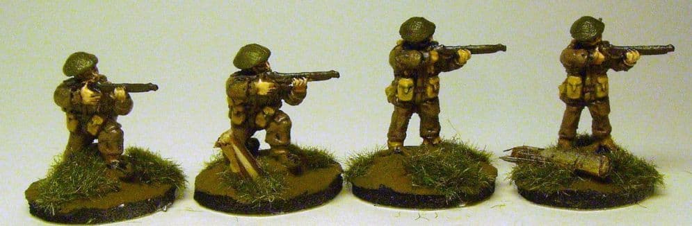 W-B3 20mm WWII British Infantry Firing with Rifles Old