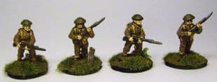 W-B4 20mm WWII British Infantry Advancing with Rifles Old