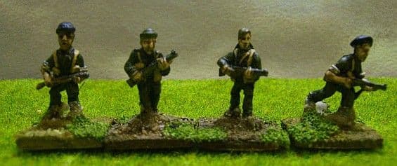 W-BE3 20mm WWII British Chindit Riflemen in Assorted Headgear Old