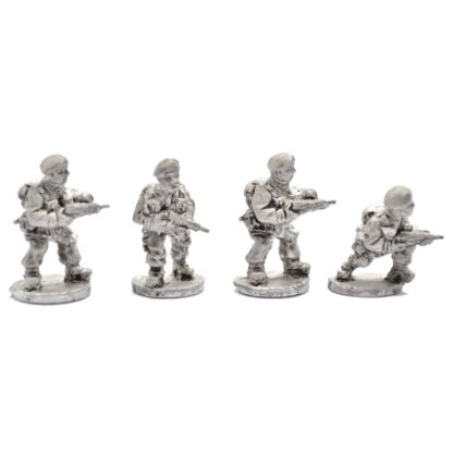W-BP6 20mm WWII British Paras with Sten Guns in Berets