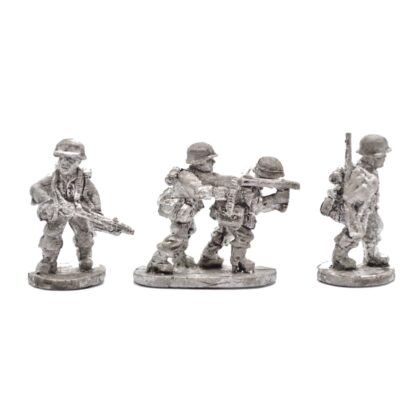 W-G10 20mm WWII German MG42 LMG Teams Moving