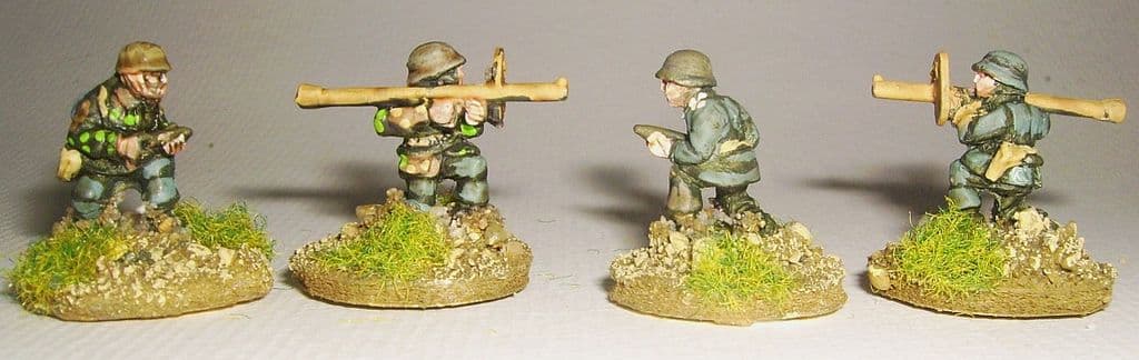 W-G15 20mm WWII German Panzerschreck Teams Old