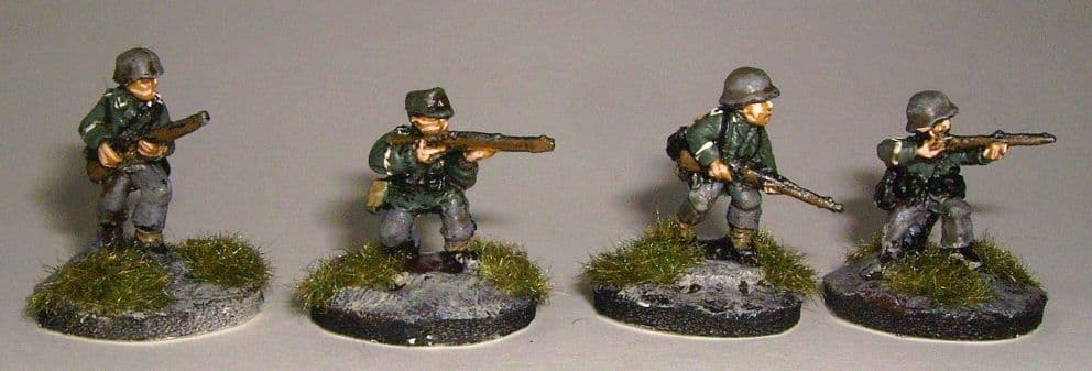 W-G4 20mm WWII German Riflemen Old