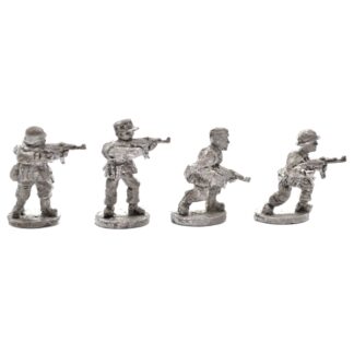 W-G9 20mm WWII German Infantry with StG44 Assault Rifle