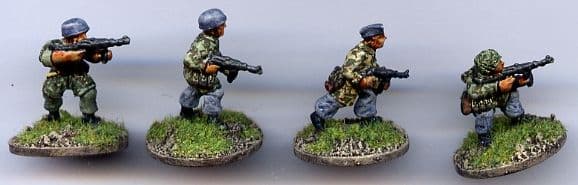W-GP3 20mm WWII German Paras with MP40 Old