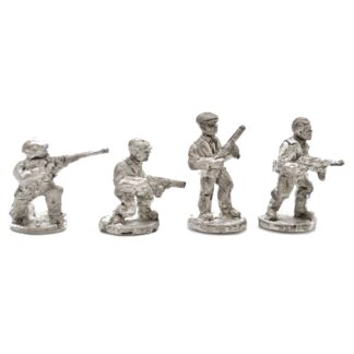 W-PAR2 20mm WWII Soviet Partisans with SMGs
