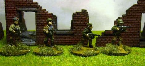 W-RA4 20mm WWII Soviet Sub-Machine Gunners Old