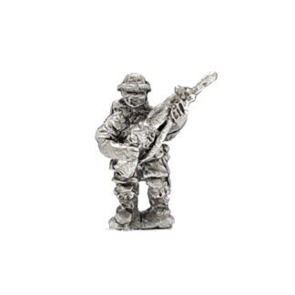 WB8 15mm WWII British Infantry Advancing with Rifles in Steel Helmet
