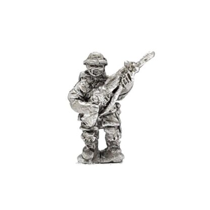 WB8 15mm WWII British Infantry Advancing with Rifles in Steel Helmet
