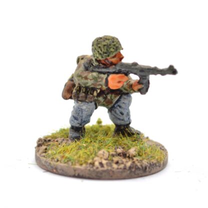 W-GP3 20mm WWII German Paras with MP40 18