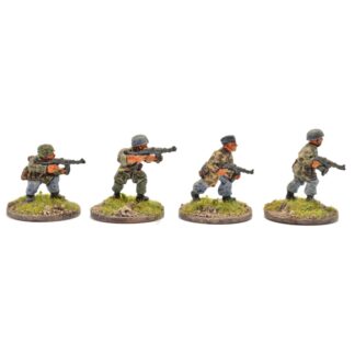 W-GP3 20mm WWII German Paras with MP40