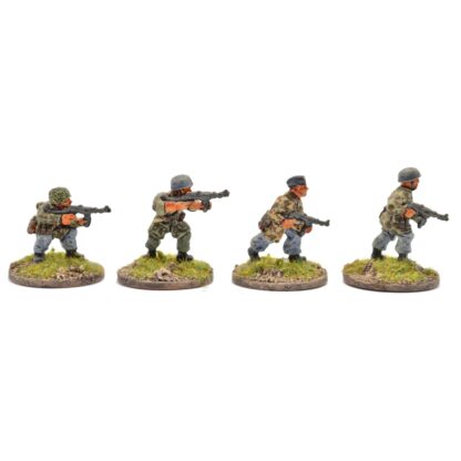 W-GP3 20mm WWII German Paras with MP40