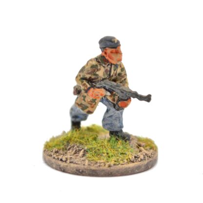 W-GP3 20mm WWII German Paras with MP40 5