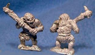 FT18 15mm Fantasy Cave Trolls or Ogres Wielding Massive Club Old